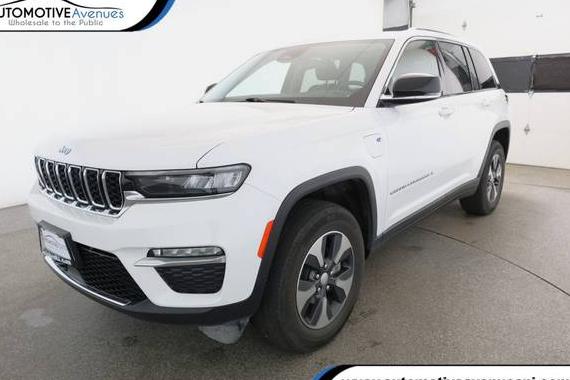 JEEP GRAND CHEROKEE 2023 1C4RJYB63P8774081 image